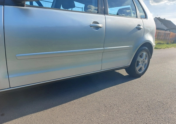 Volkswagen Polo cena 9900 przebieg: 218000, rok produkcji 2005 z Pelplin małe 191